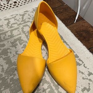 Native Women's Yellow Flats
